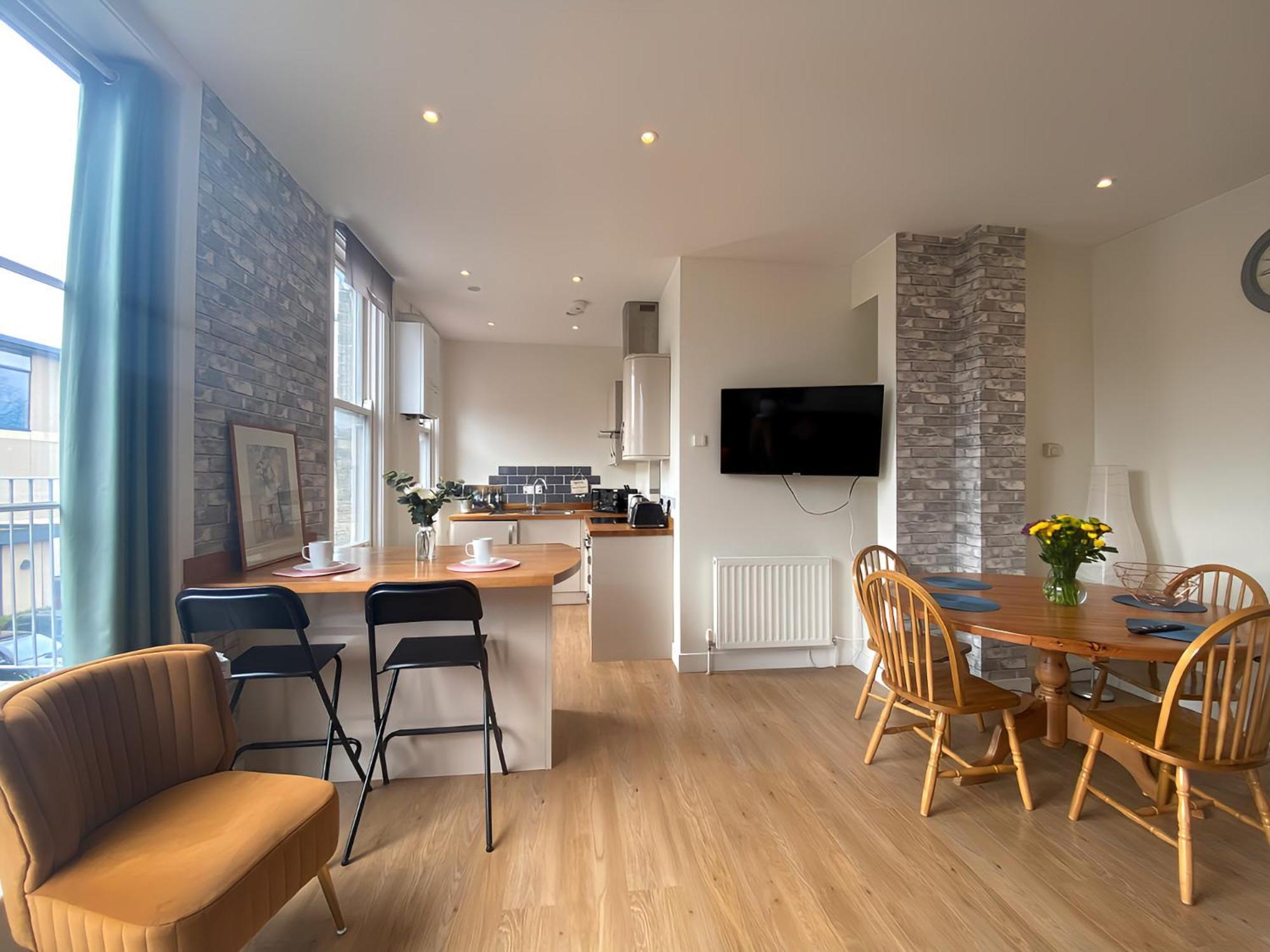 Cambridge Stays Diamond 2Br Apartment-Central-Parking-Walk To City & Train Station Exterior photo